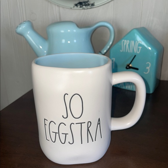 Rae Dunn mug - Picture 2 of 2